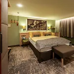 מלון Eiger Swiss Quality 4*